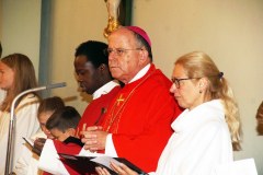Firmung 11.09.2022 der Katholischen Kirchgemeinde St. Elisabeth Arnstadt mit 21 Firmlingen aus den Kirchorten Arnstadt und Ilmenau in der Himmelfahrtskirche Arnstadt, durch Bischof Dr. Ulrich Neymeyr. Foto: Andreas Abendroth